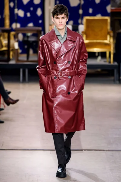 Look 22